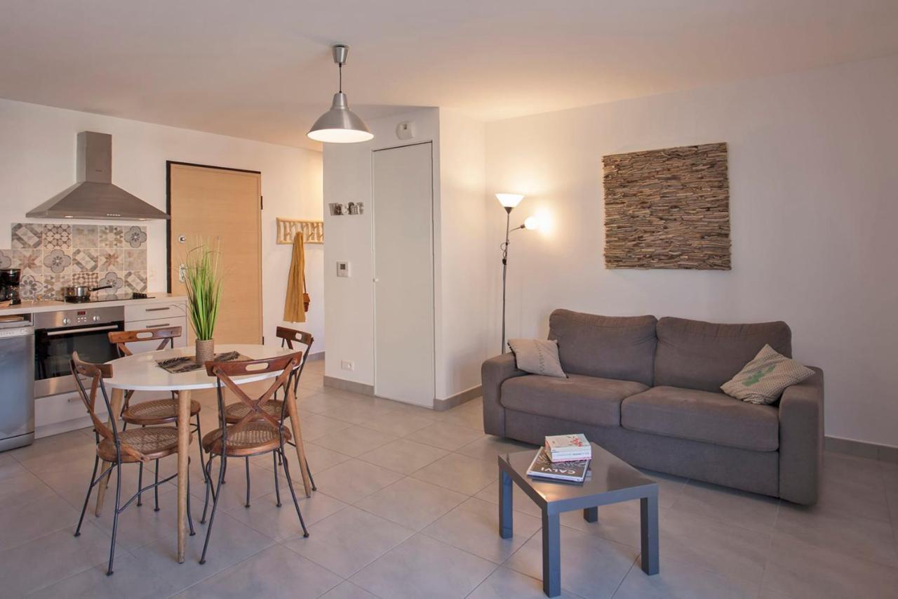 L'Orangeraie Calvi Centre A 300M De La Plage Et Du Port Parking Prive Luaran gambar